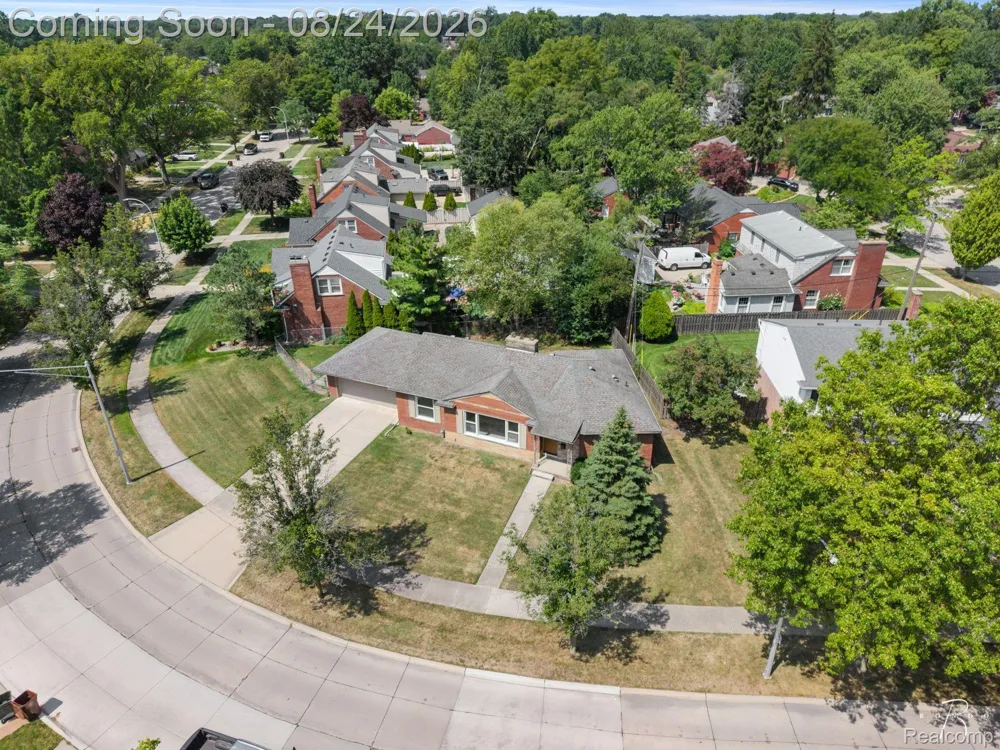 1160 Torrey Road Grosse Pointe Woods City, MI 48236