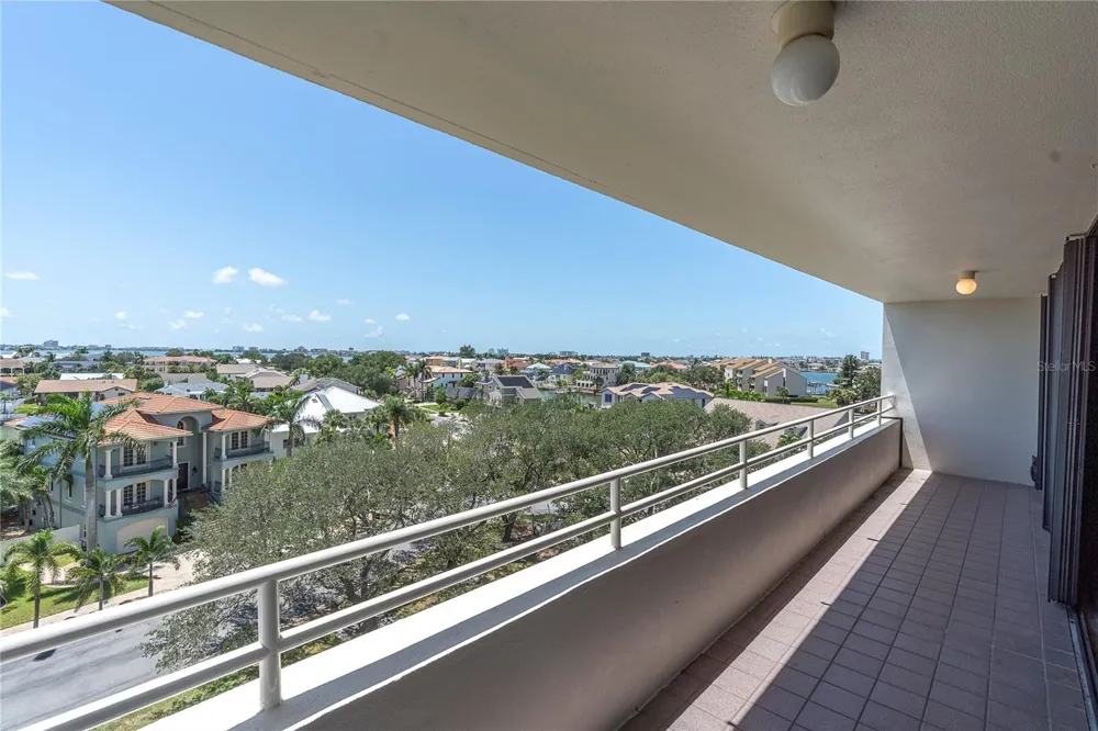 5950 PELICAN BAY PLAZA S #601 Gulfport, FL 33707