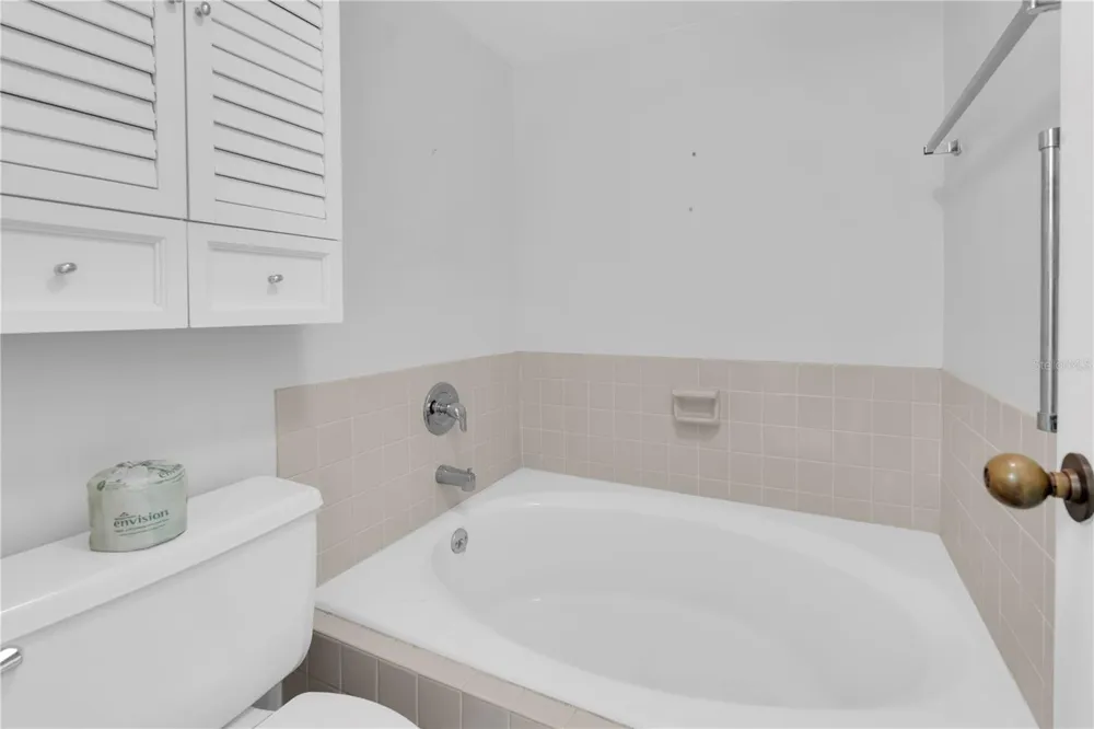 5950 PELICAN BAY PLAZA S #601 Gulfport, FL 33707