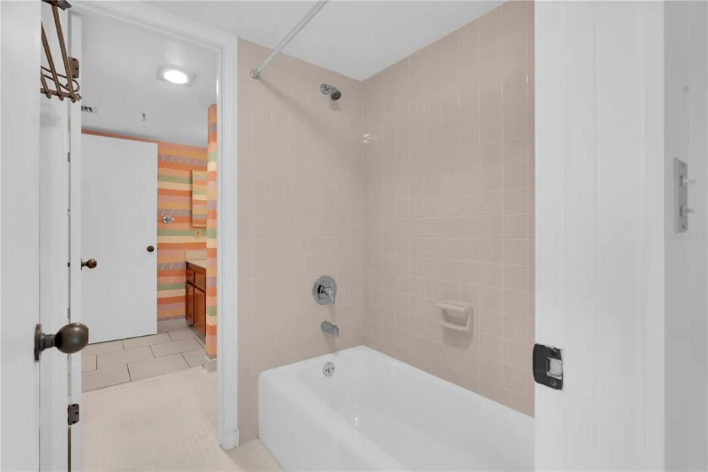 5950 PELICAN BAY PLAZA S #601 Gulfport, FL 33707