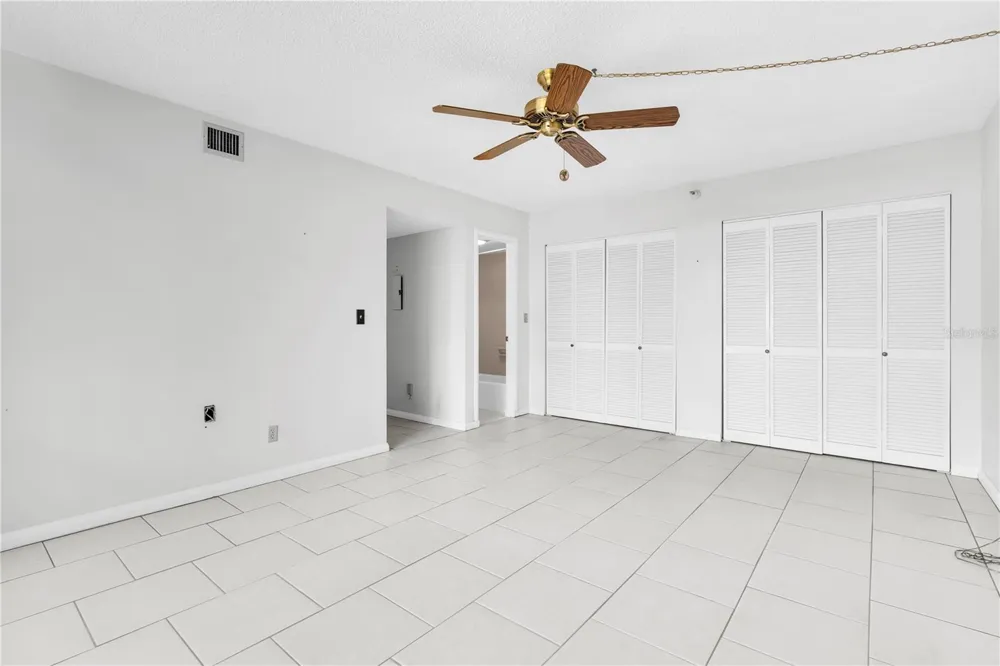 5950 PELICAN BAY PLAZA S #601 Gulfport, FL 33707