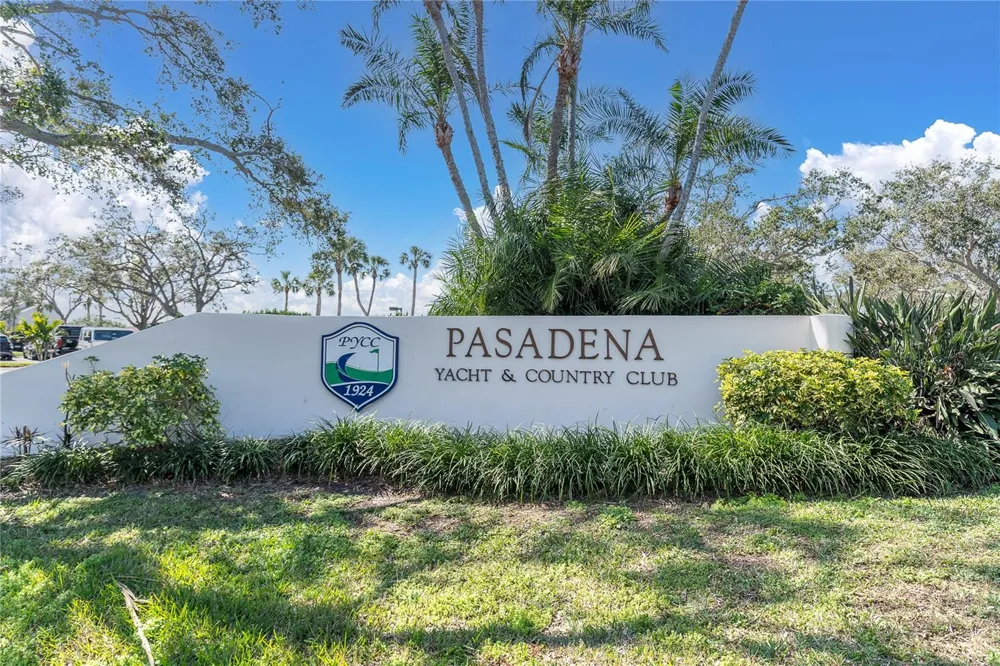 5950 PELICAN BAY PLAZA S #601 Gulfport, FL 33707