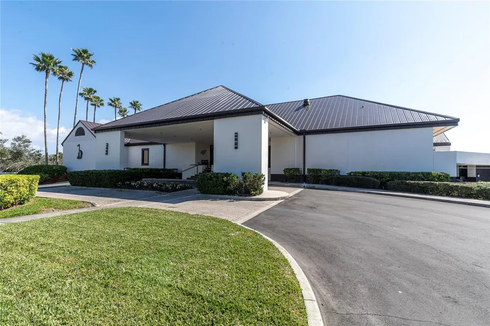 5950 PELICAN BAY PLAZA S #601 Gulfport, FL 33707