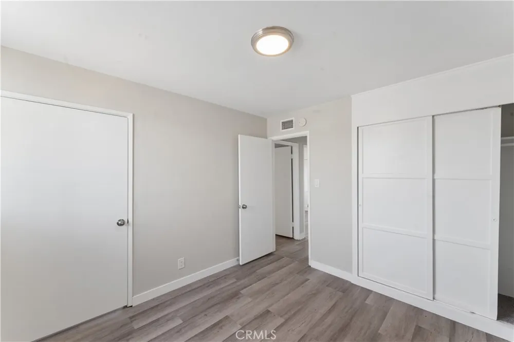 16550 Kalisher Granada Hills, CA 91344