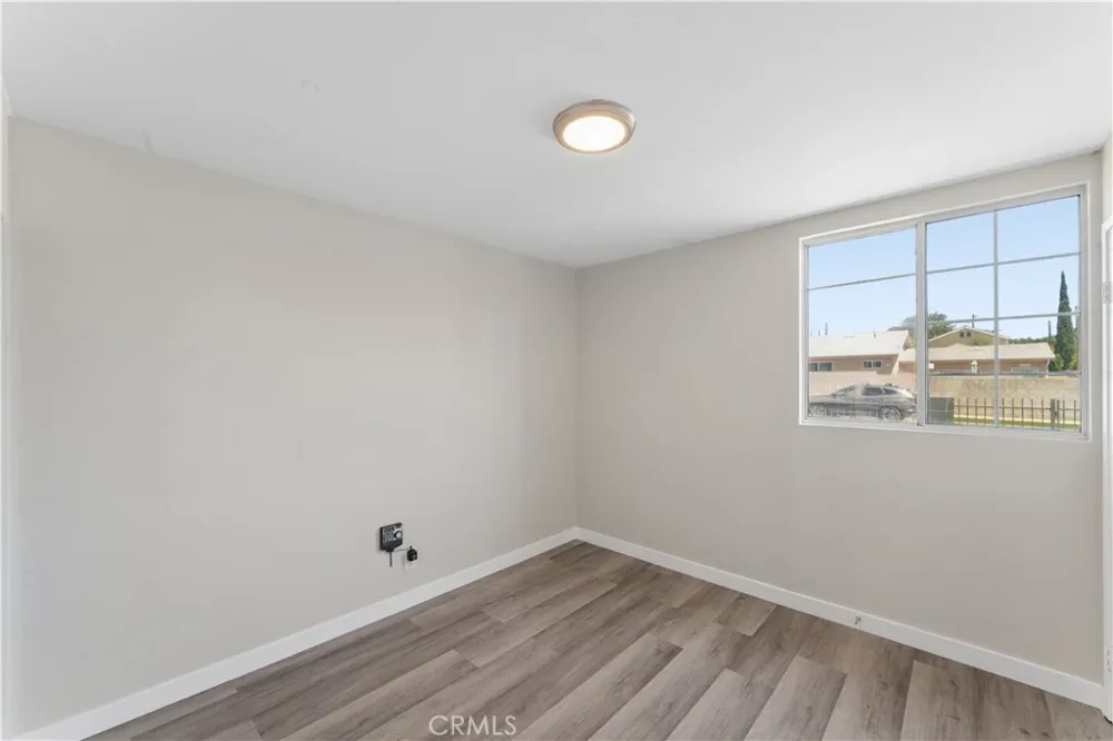 16550 Kalisher Granada Hills, CA 91344