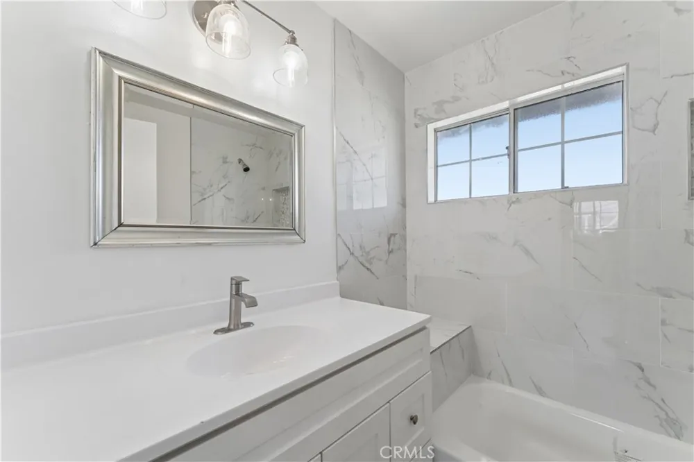 16550 Kalisher Granada Hills, CA 91344