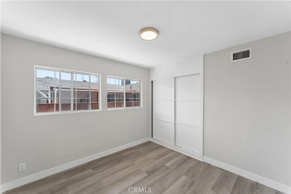 16550 Kalisher Granada Hills, CA 91344