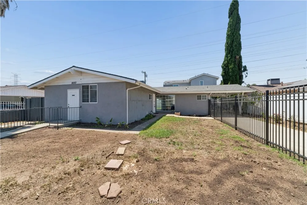 16550 Kalisher Granada Hills, CA 91344