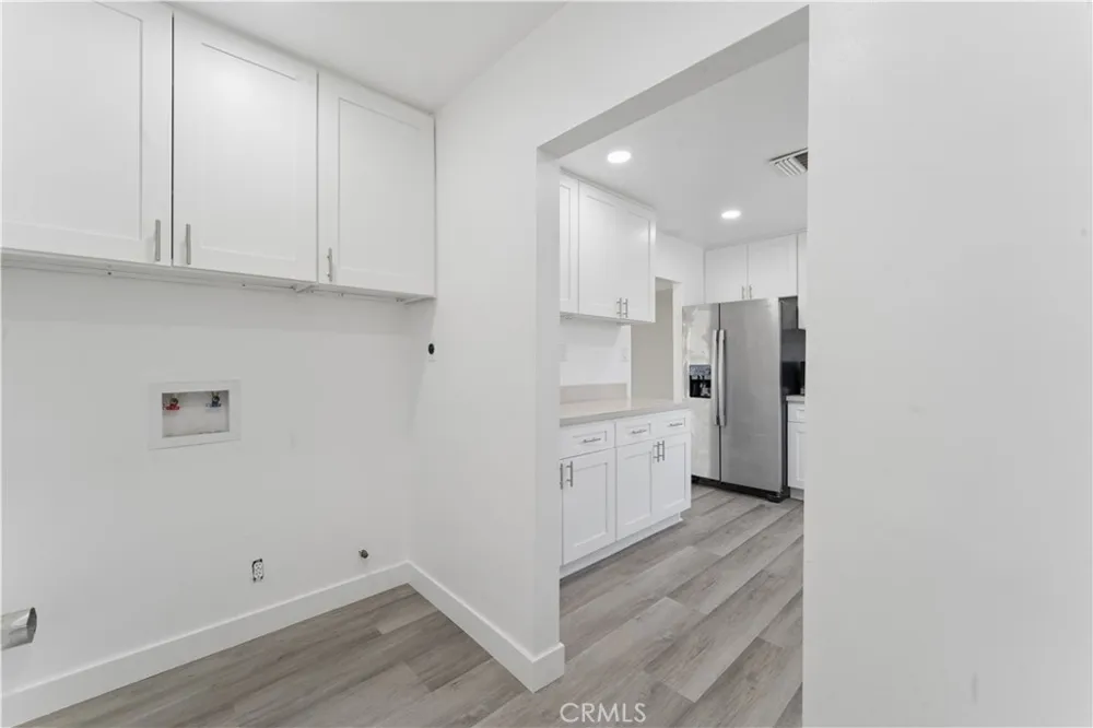 16550 Kalisher Granada Hills, CA 91344