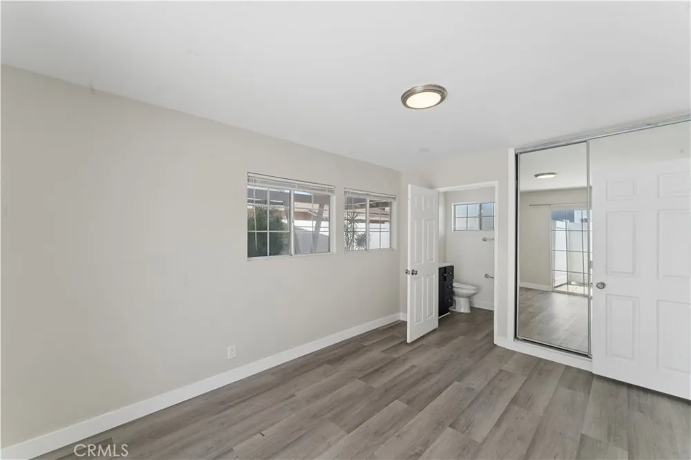 16550 Kalisher Granada Hills, CA 91344