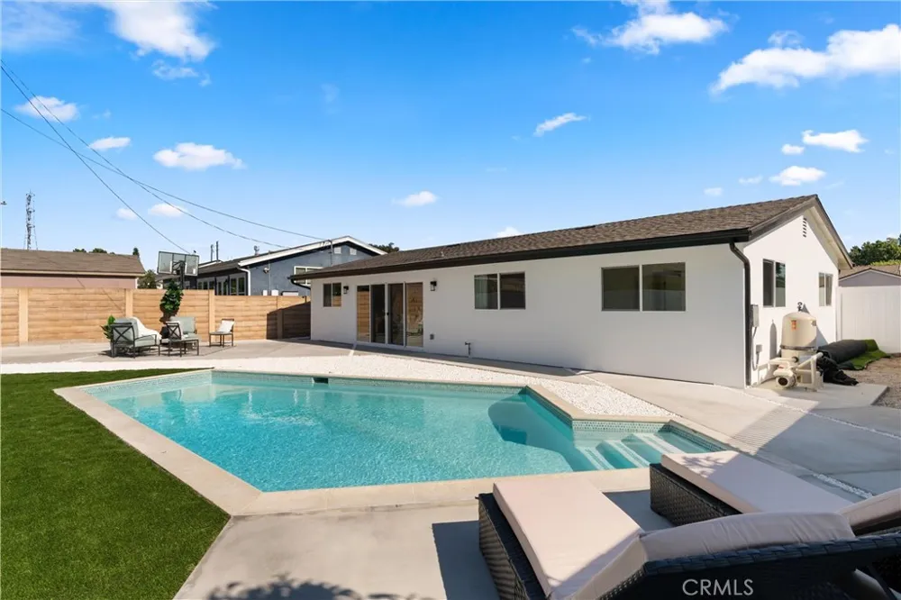 8591 Greenleaf Avenue Buena Park, CA 90620