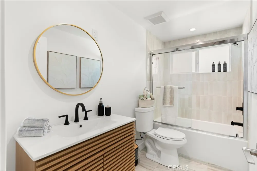 8591 Greenleaf Avenue Buena Park, CA 90620
