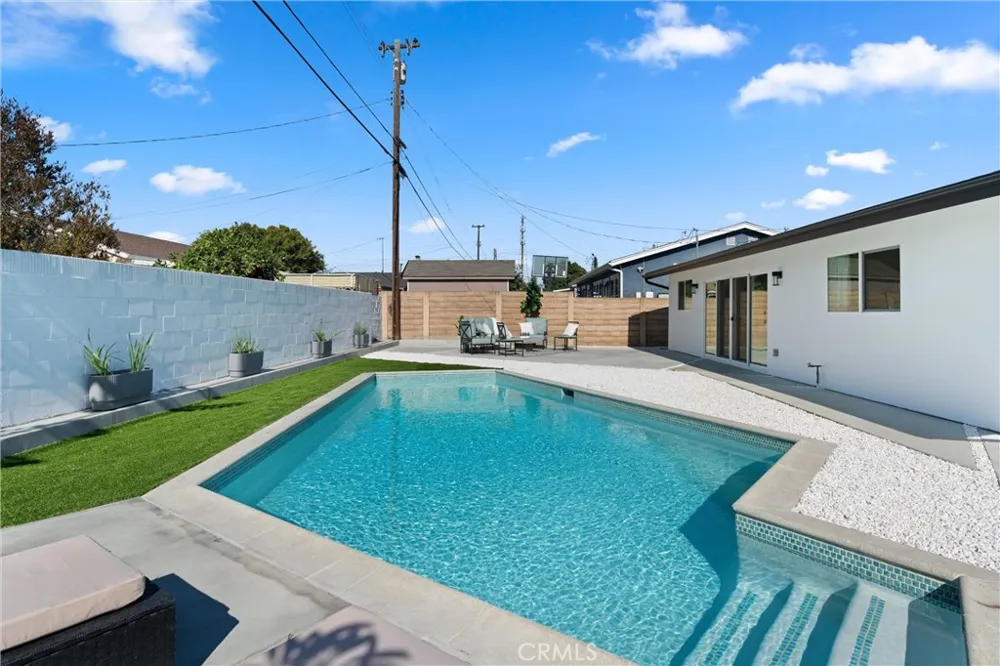 8591 Greenleaf Avenue Buena Park, CA 90620