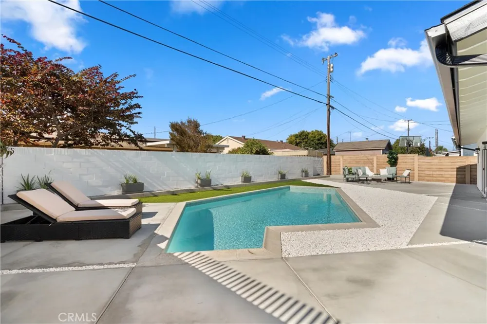 8591 Greenleaf Avenue Buena Park, CA 90620
