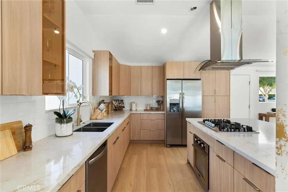 8591 Greenleaf Avenue Buena Park, CA 90620