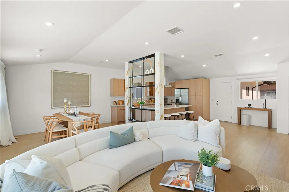 8591 Greenleaf Avenue Buena Park, CA 90620