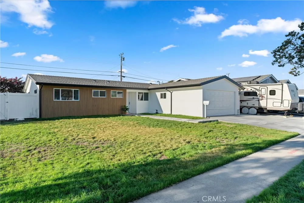 8591 Greenleaf Avenue Buena Park, CA 90620