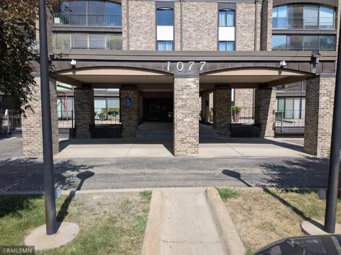 1077 Sibley Memorial Highway #506