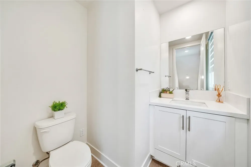 16345 Veterans Tustin, CA 92782