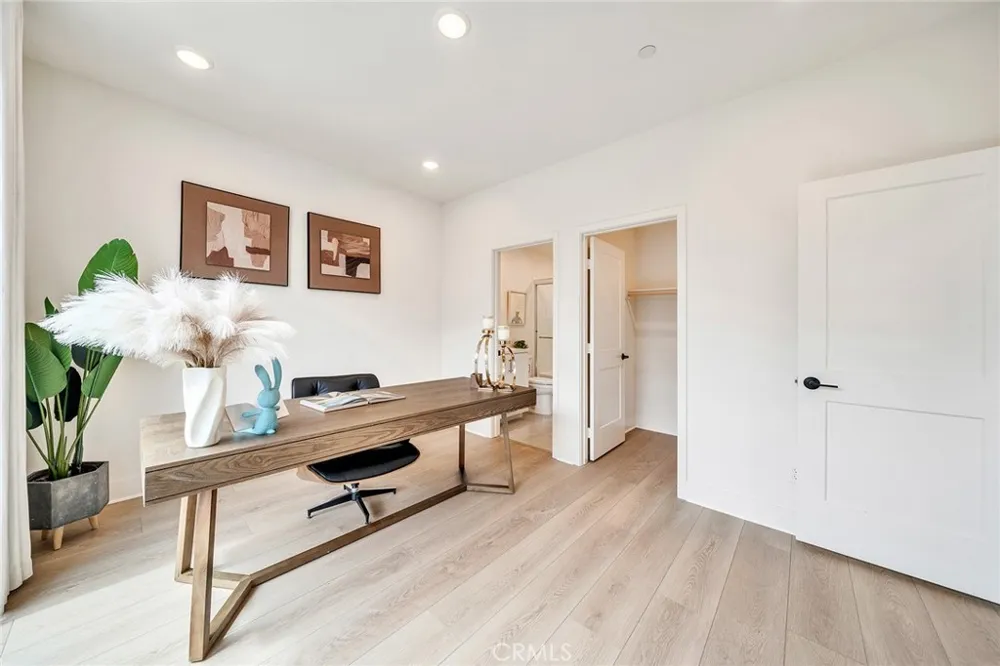 16345 Veterans Tustin, CA 92782