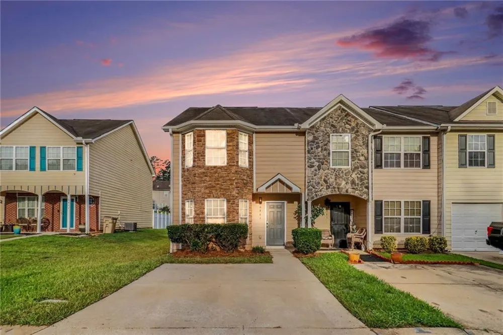 6865 Mountain Circle Riverdale, GA 30274