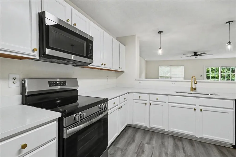 6865 Mountain Circle Riverdale, GA 30274