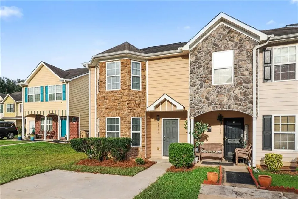 6865 Mountain Circle Riverdale, GA 30274
