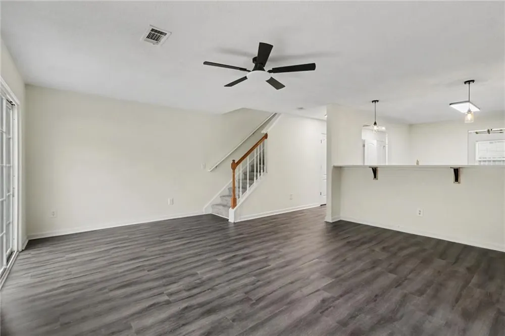 6865 Mountain Circle Riverdale, GA 30274