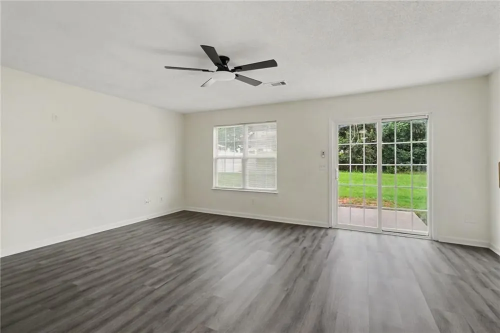 6865 Mountain Circle Riverdale, GA 30274