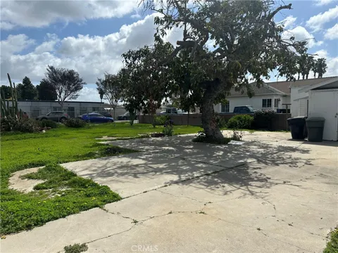 612 W Santa Ana