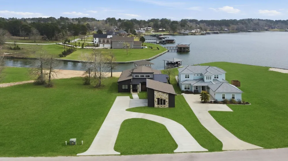 255 Peninsula Drive Livingston, TX 77351