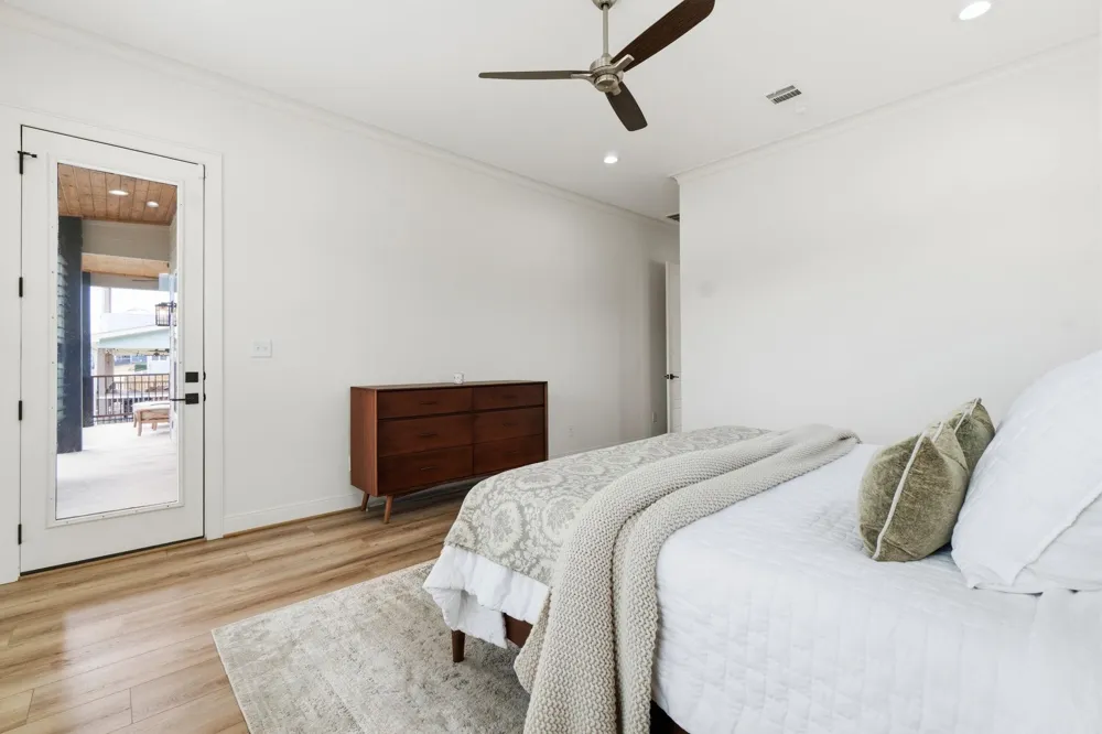255 Peninsula Drive Livingston, TX 77351