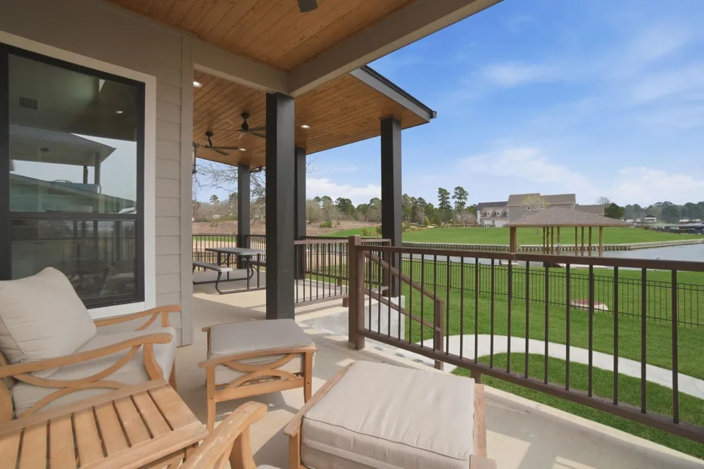 255 Peninsula Drive Livingston, TX 77351