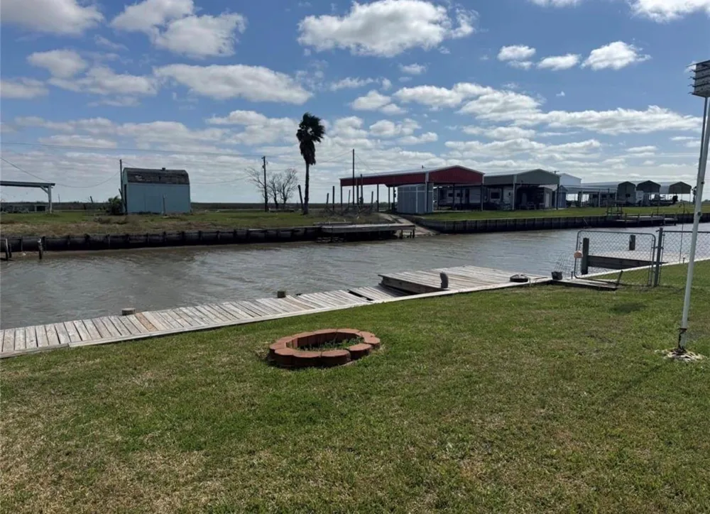1561 County Road 299 Sargent, TX 77414