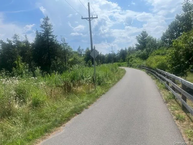 Pulcher Hudson, NY 12534
