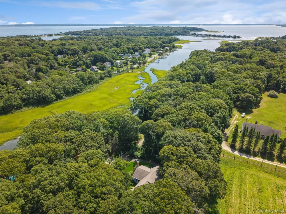 1020 Monsell Lane Cutchogue, NY 11935