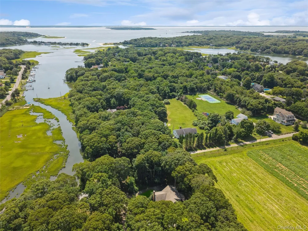 1020 Monsell Lane Cutchogue, NY 11935