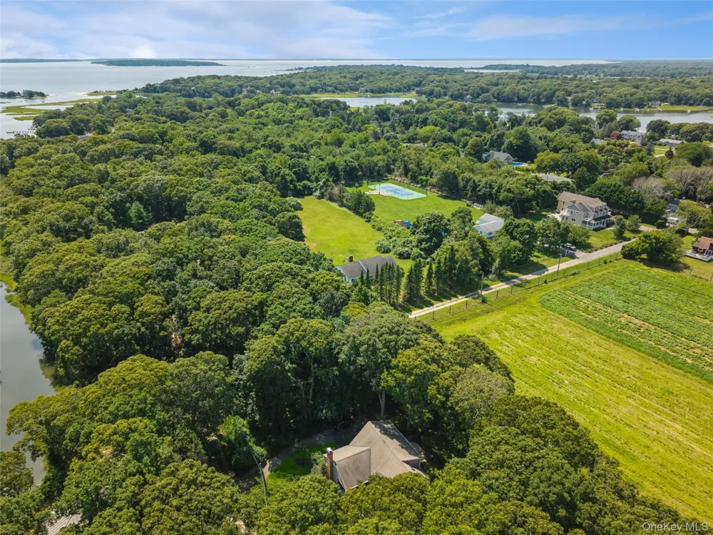1020 Monsell Lane Cutchogue, NY 11935