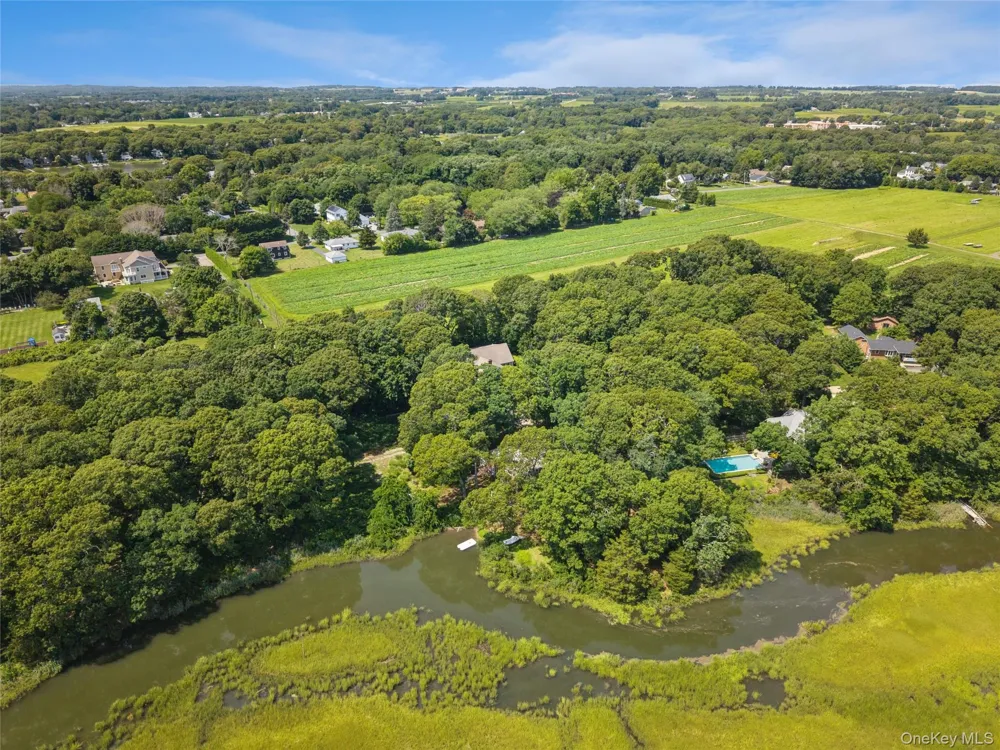 1020 Monsell Lane Cutchogue, NY 11935