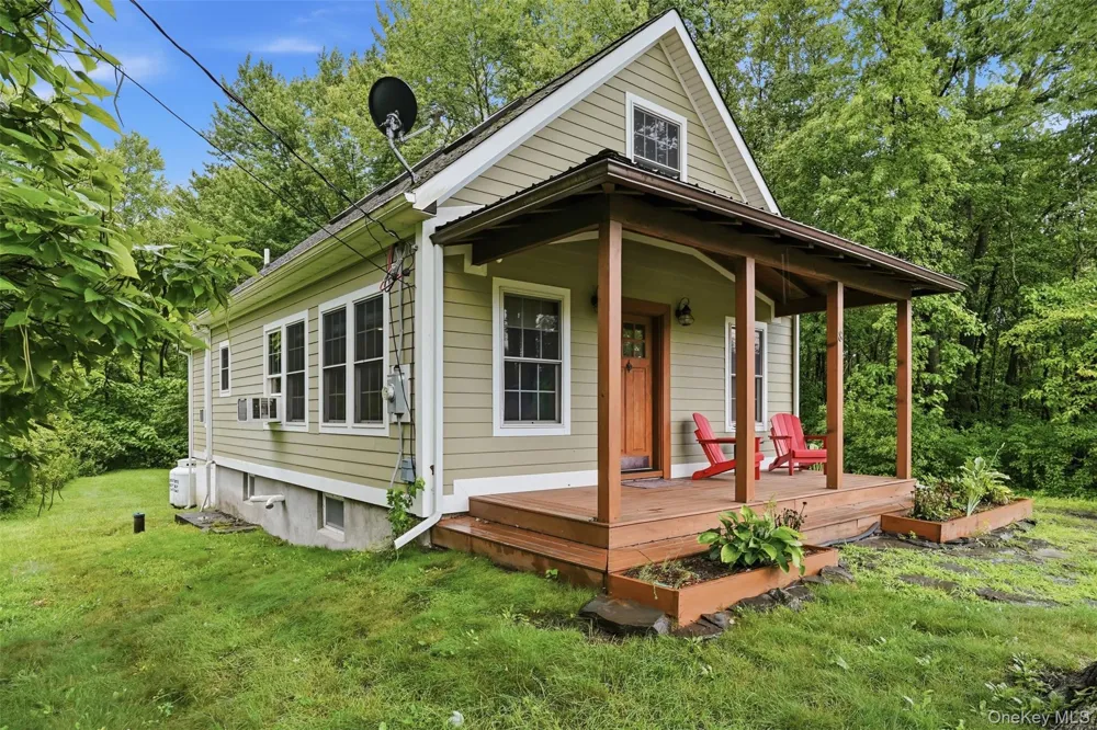 8 S Ohioville Road New Paltz, NY 12561