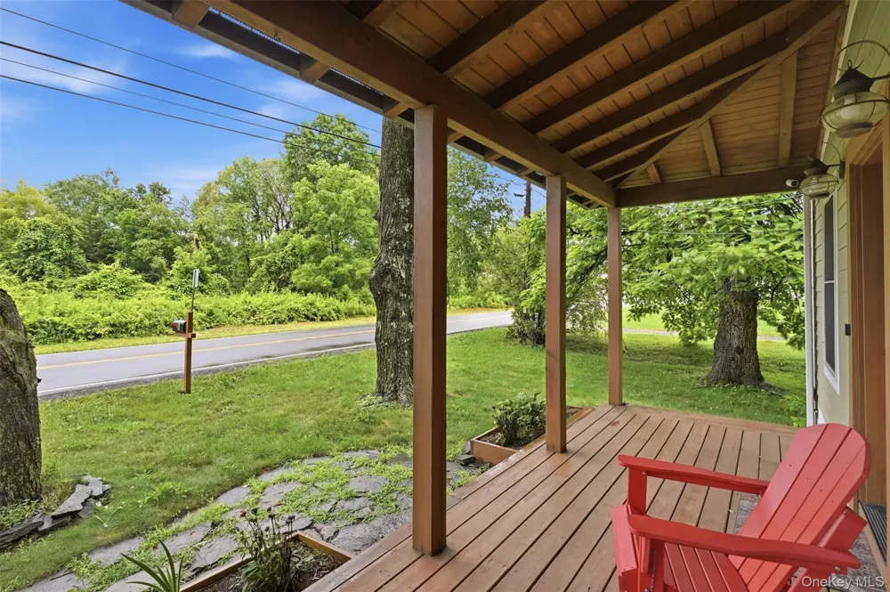 8 S Ohioville Road New Paltz, NY 12561