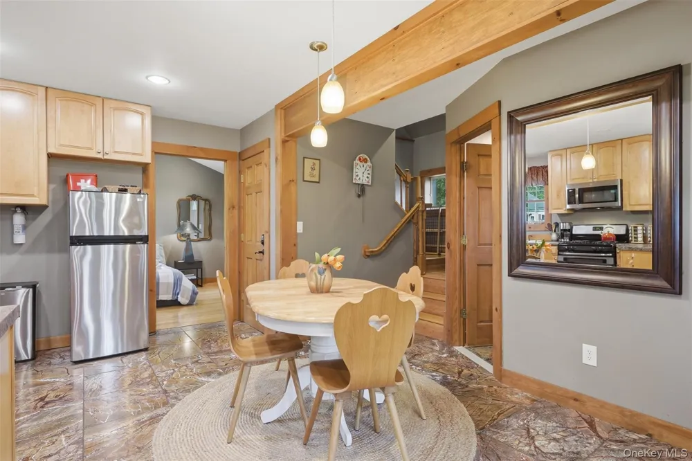 8 S Ohioville Road New Paltz, NY 12561