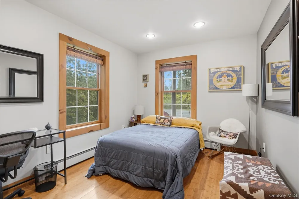 8 S Ohioville Road New Paltz, NY 12561