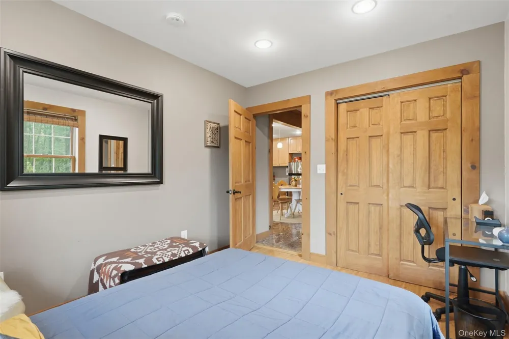 8 S Ohioville Road New Paltz, NY 12561
