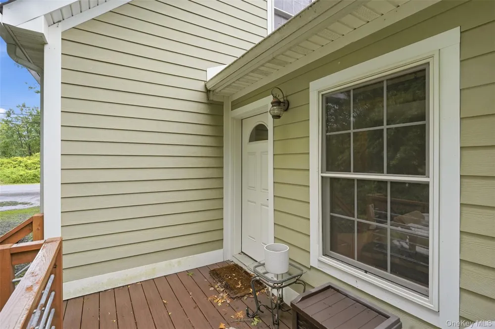 8 S Ohioville Road New Paltz, NY 12561