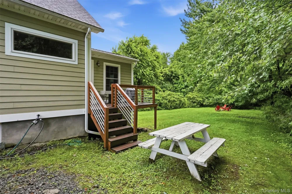 8 S Ohioville Road New Paltz, NY 12561