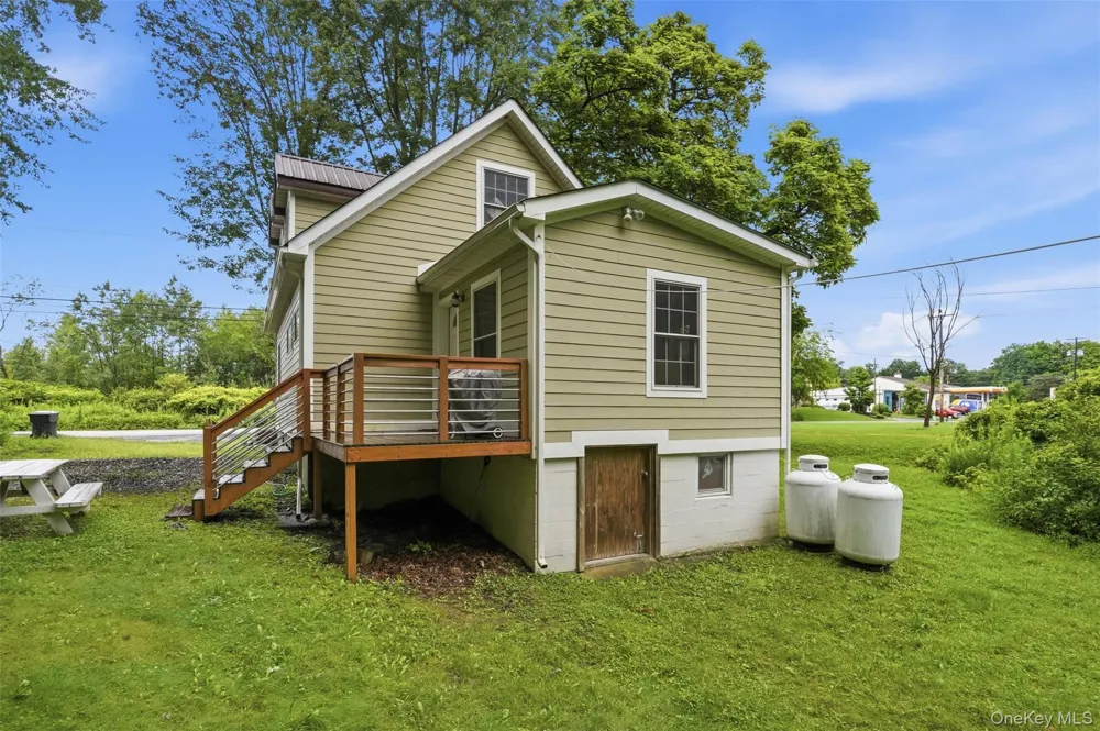 8 S Ohioville Road New Paltz, NY 12561