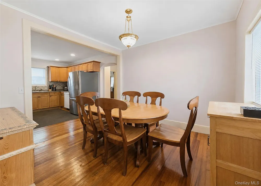 170 Woodycrest Drive Farmingville, NY 11738