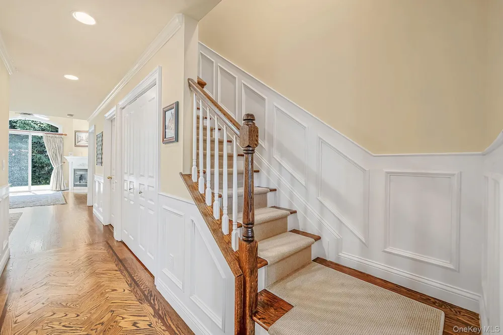 32 Coral Lane Sayville, NY 11782