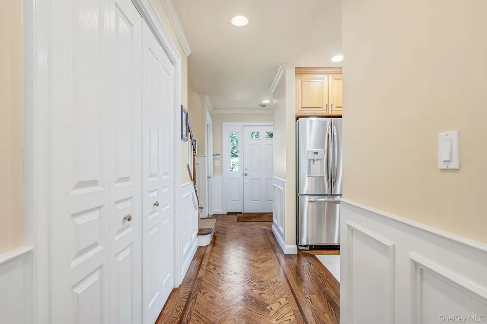 32 Coral Lane Sayville, NY 11782